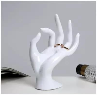 Подставка для украшений "Рука" 8,5*7*16 см, цвет белый
